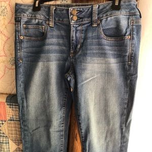 American Eagle Crop Jeans Sz-10